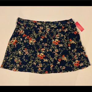 Floral mini skirt